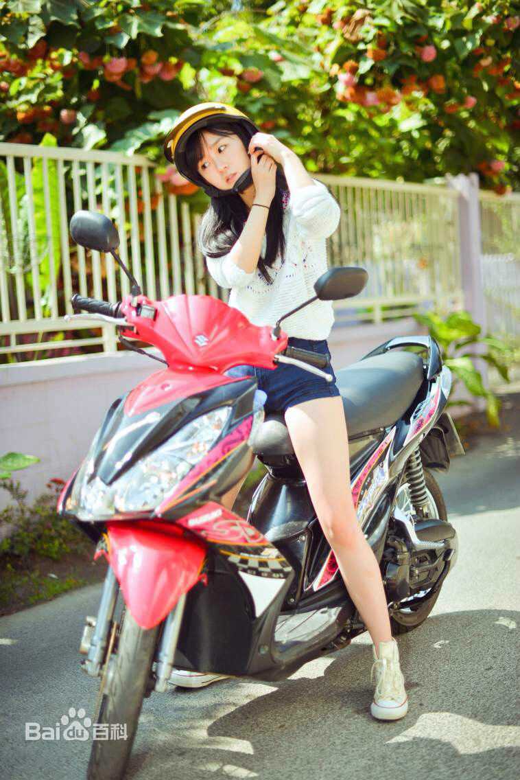 宋伊人(S.Ireine)生活照性感图片图集