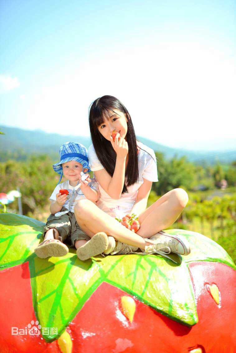 宋伊人(S.Ireine)生活照性感图片图集