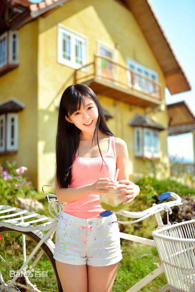 宋伊人(S.Ireine)生活照性感图片图集