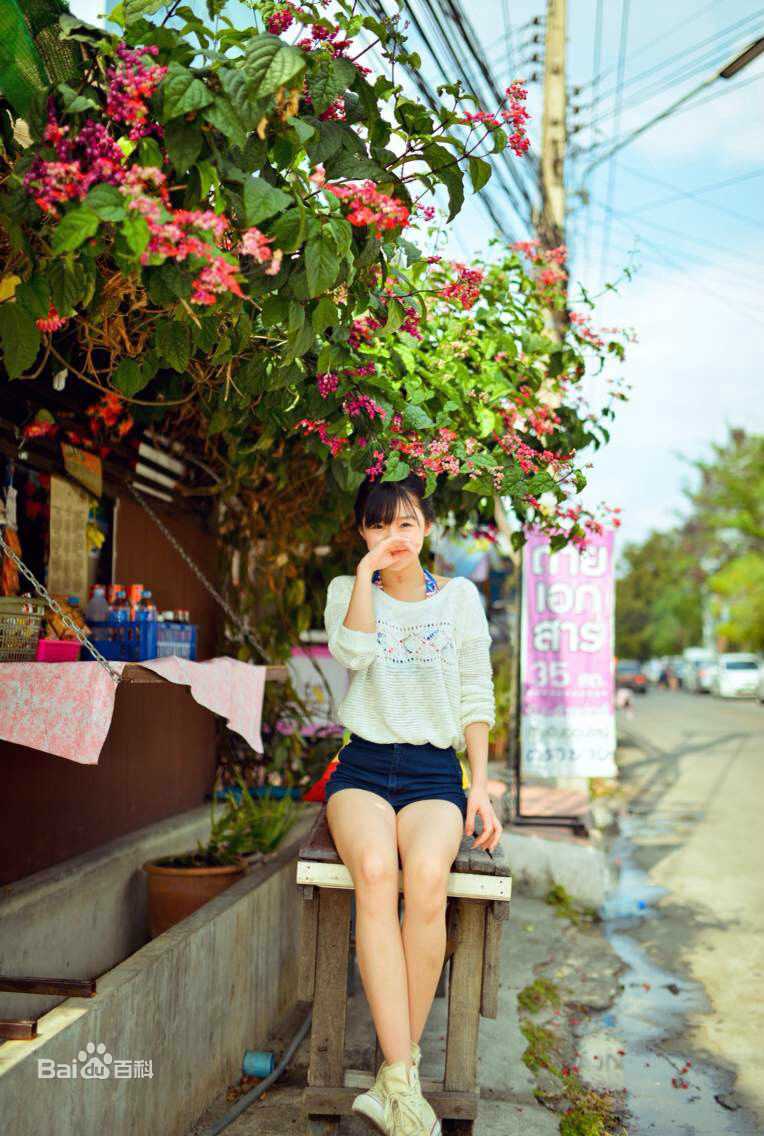 宋伊人(S.Ireine)生活照性感图片图集