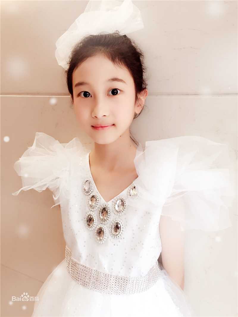 谢雨辰(Shirley)最优质人物相册