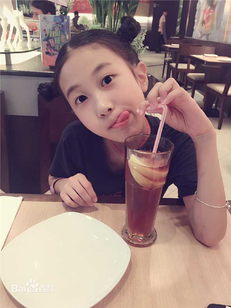 谢雨辰(Shirley)最优质人物相册