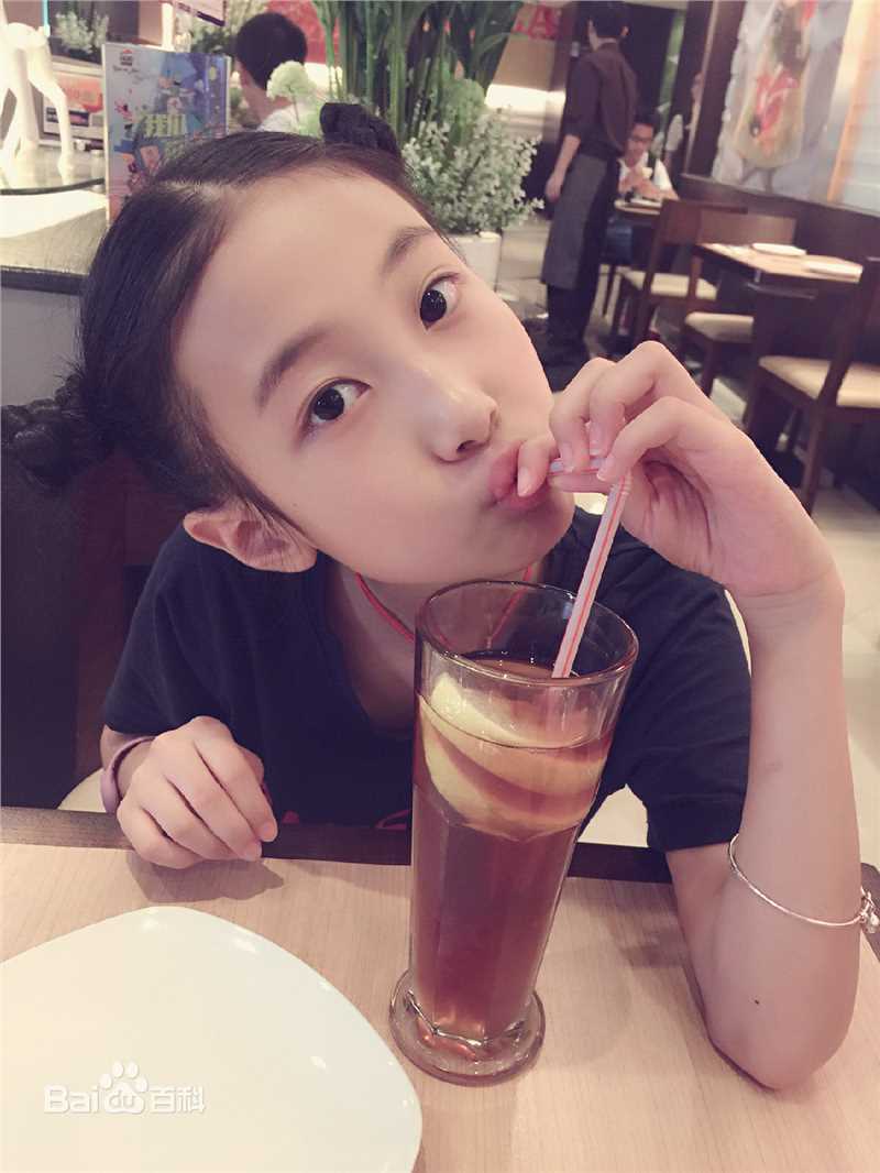 谢雨辰(Shirley)最优质人物相册