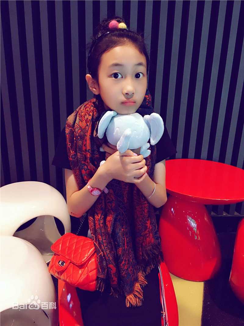 谢雨辰(Shirley)最优质人物相册