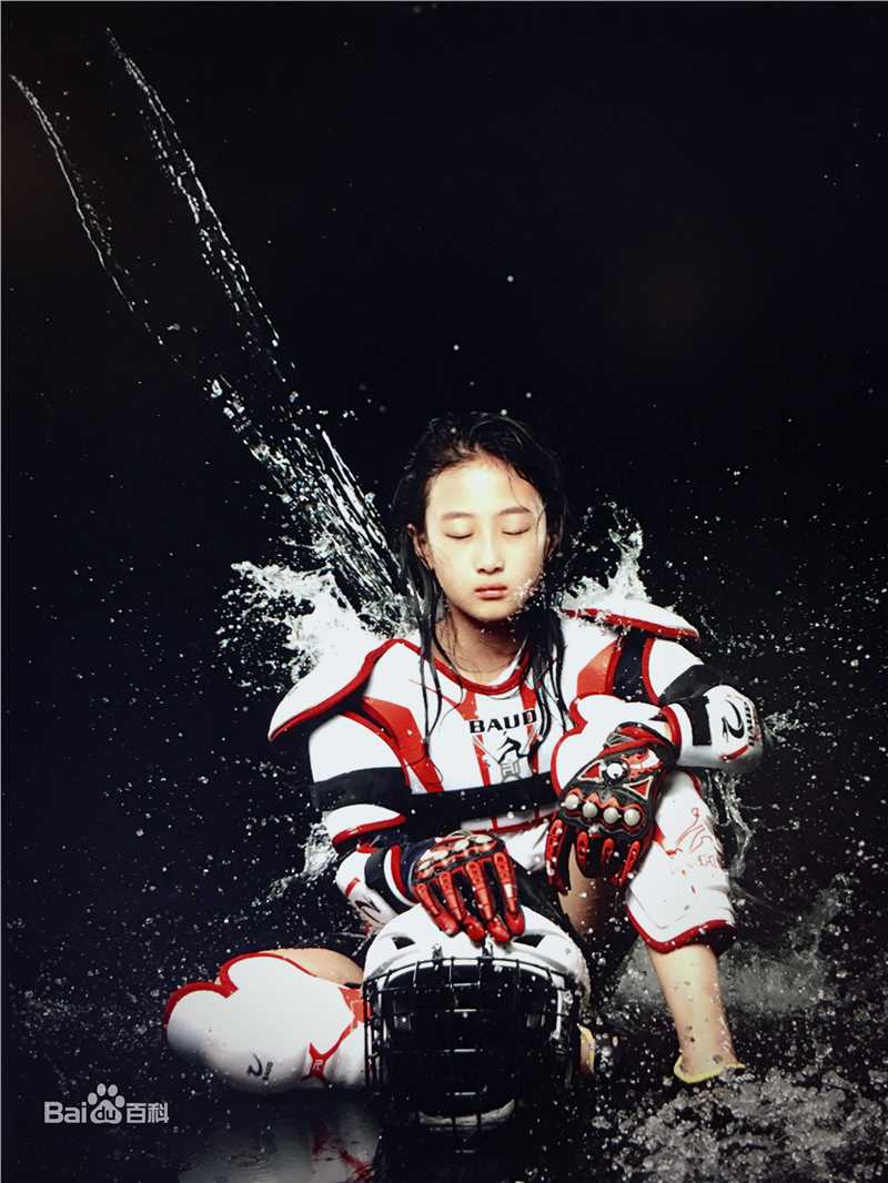 谢雨辰(Shirley)艺术照壁纸壁纸