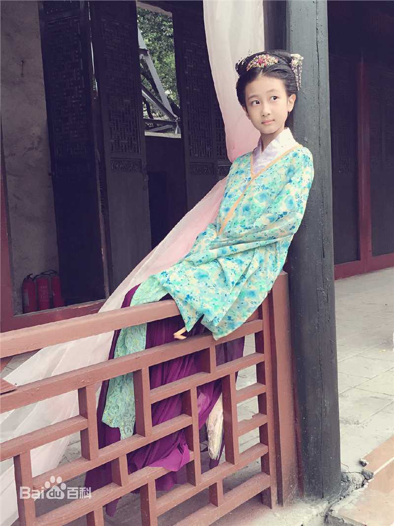 谢雨辰(Shirley)艺术照壁纸壁纸