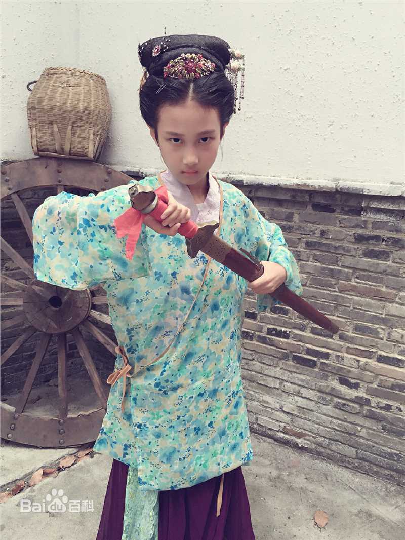 谢雨辰(Shirley)艺术照壁纸壁纸