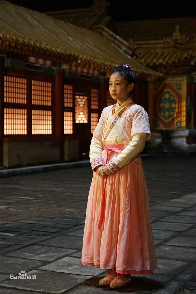 谢雨辰(Shirley)艺术照壁纸壁纸