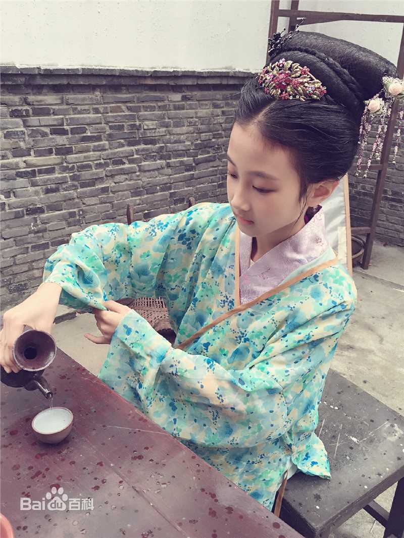 谢雨辰(Shirley)艺术照壁纸壁纸