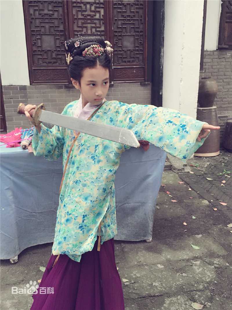 谢雨辰(Shirley)艺术照壁纸壁纸