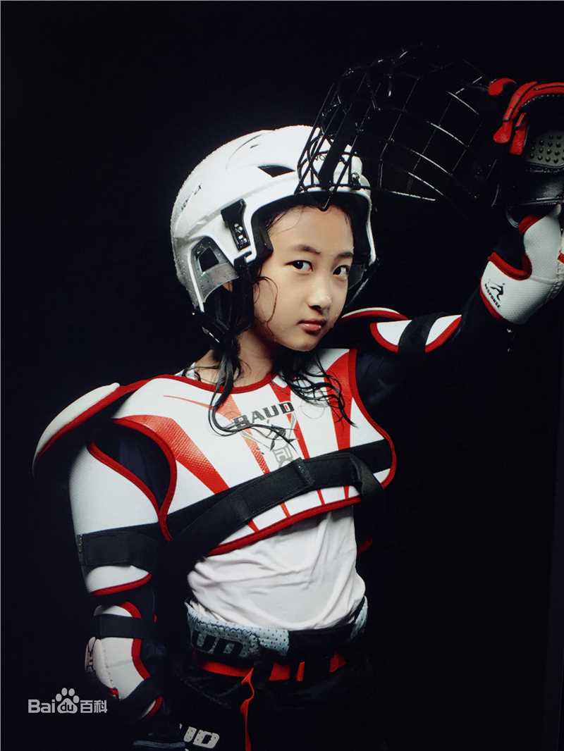 谢雨辰(Shirley)艺术照壁纸壁纸