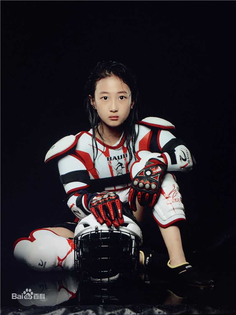 谢雨辰(Shirley)艺术照壁纸壁纸