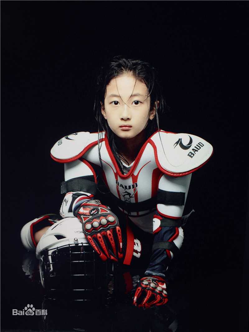 谢雨辰(Shirley)艺术照壁纸壁纸