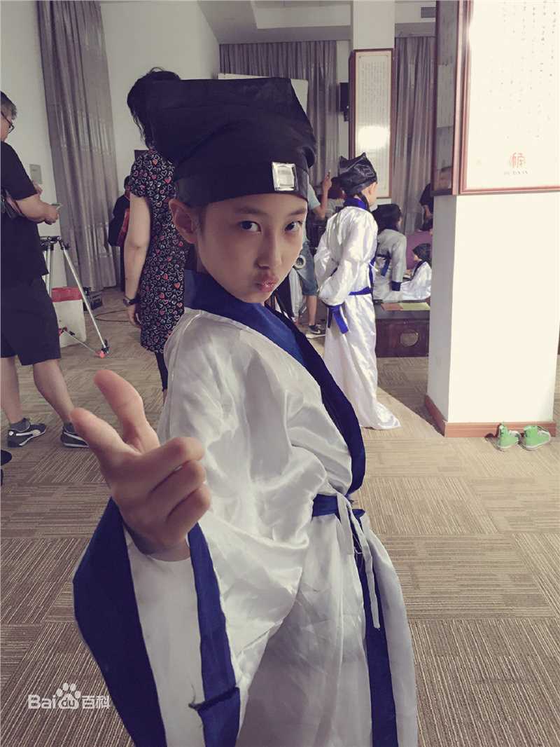 谢雨辰(Shirley)人物图集图片图集