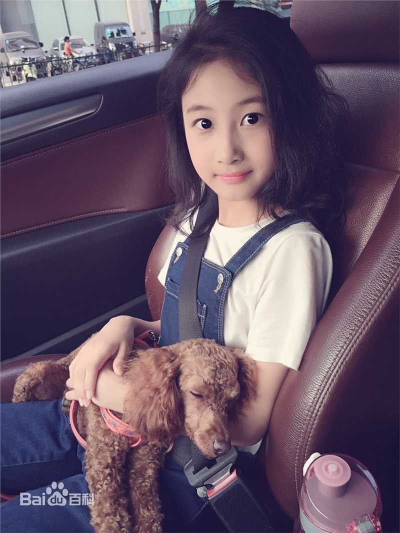 谢雨辰(Shirley)人物图集图片图集