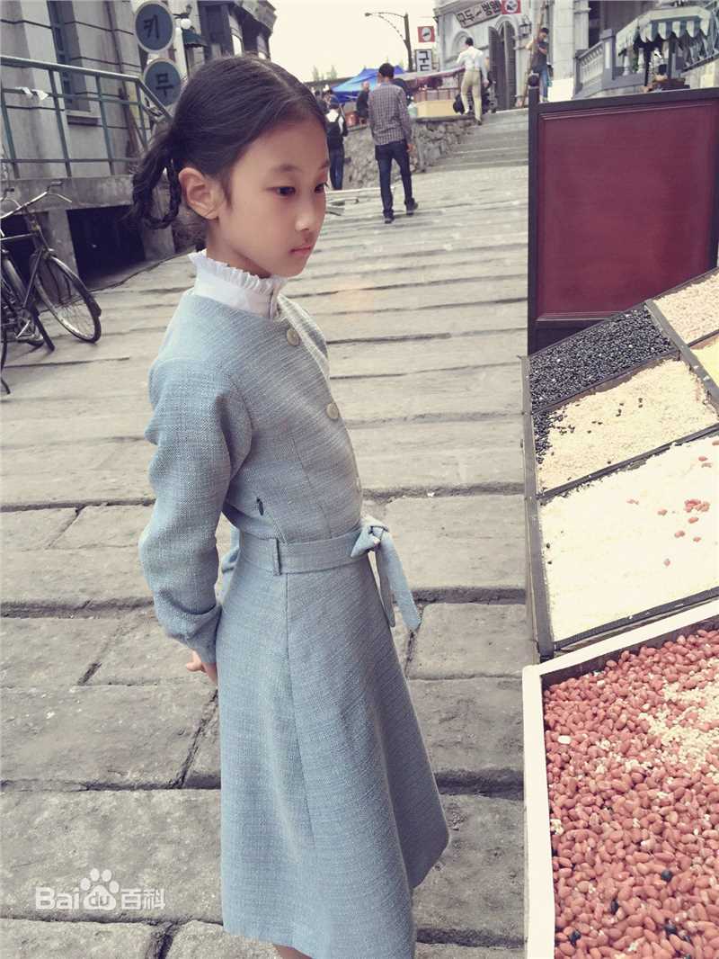 谢雨辰(Shirley)影片花絮素颜照相册