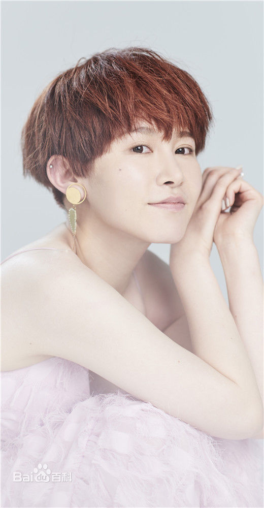 高清戴潆萱图片