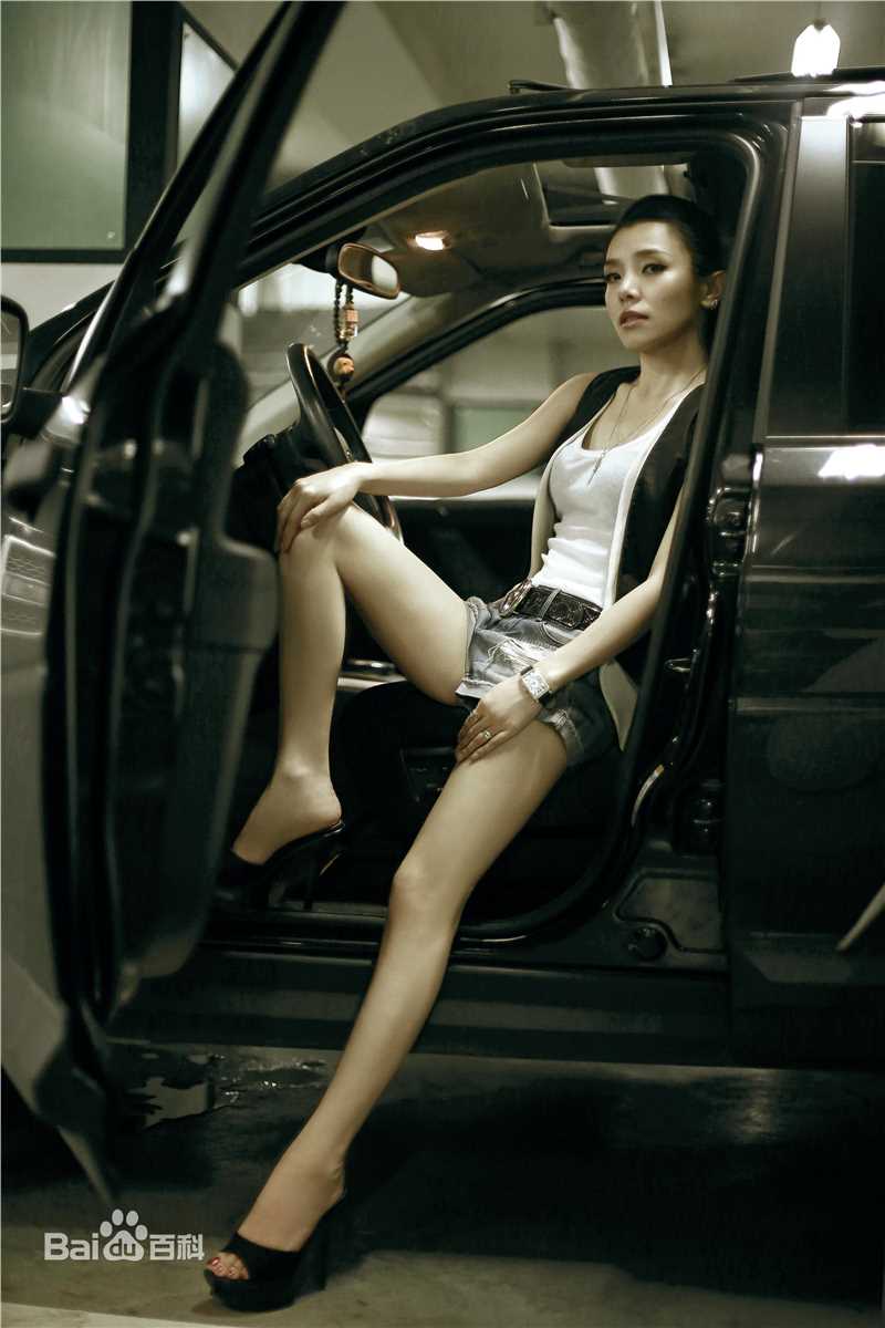 李佳璇最新壁纸