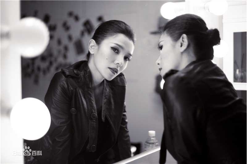 李佳璇最新壁纸