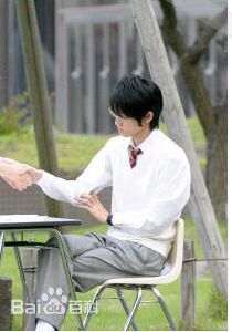 本乡奏多(本郷奏多（平假名：ほんごう かなた/罗马音：Hongo Kanata）)ヤンキー君とメガネちゃん素颜照相册