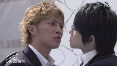 本乡奏多(本郷奏多（平假名：ほんごう かなた/罗马音：Hongo Kanata）)ヤンキー君とメガネちゃん素颜照相册