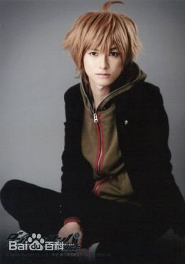 本乡奏多(本郷奏多（平假名：ほんごう かなた/罗马音：Hongo Kanata）)弹丸论破前后照片