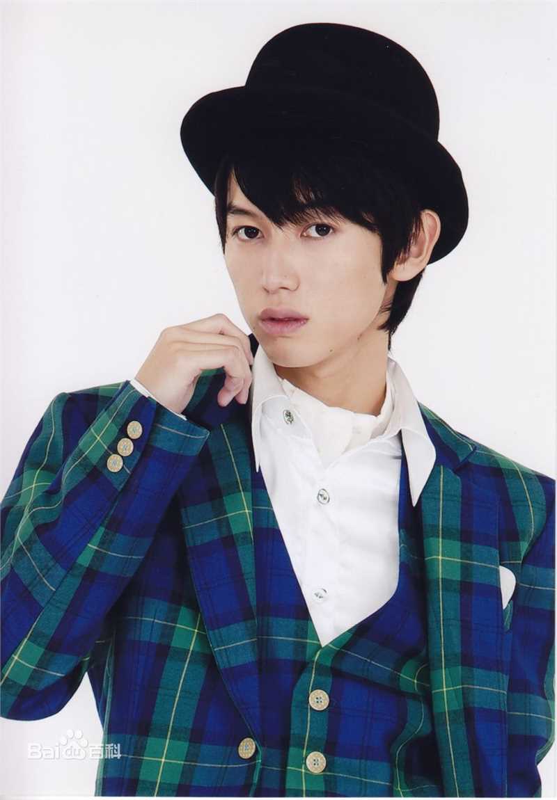 本乡奏多(本郷奏多（平假名：ほんごう かなた/罗马音：Hongo Kanata）)月夜の散歩人素颜照相册