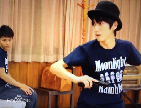 本乡奏多(本郷奏多（平假名：ほんごう かなた/罗马音：Hongo Kanata）)月夜の散歩人素颜照相册