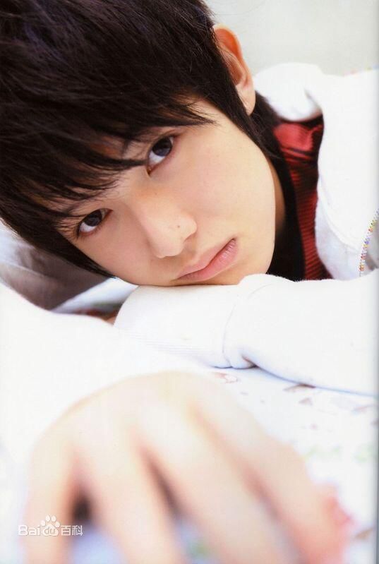 本乡奏多(本郷奏多（平假名：ほんごう かなた/罗马音：Hongo Kanata）)本郷奏多性感图片图集