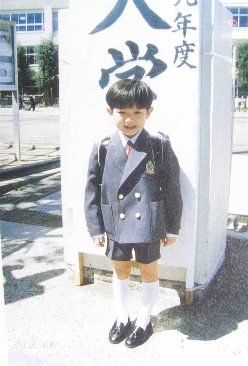 本乡奏多(本郷奏多（平假名：ほんごう かなた/罗马音：Hongo Kanata）)-童年性感图片图集