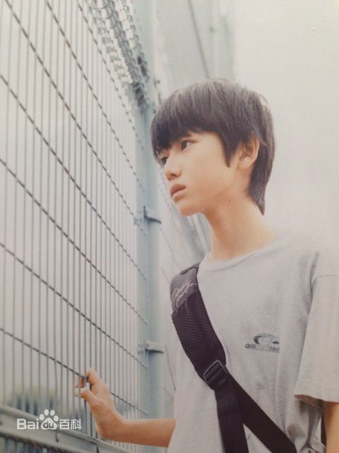 本乡奏多(本郷奏多（平假名：ほんごう かなた/罗马音：Hongo Kanata）)最优质杂志相册