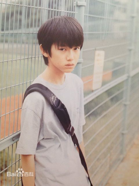 本乡奏多(本郷奏多（平假名：ほんごう かなた/罗马音：Hongo Kanata）)最优质杂志相册