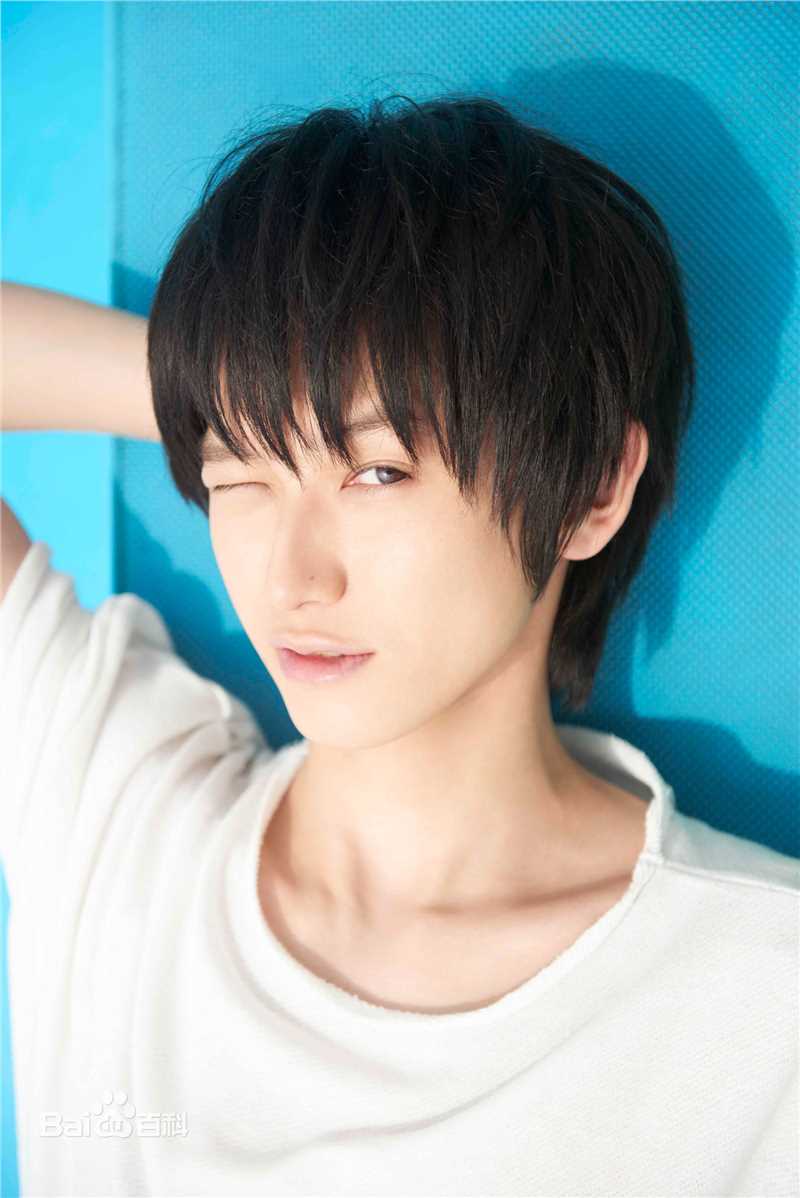 最新本乡奏多(本郷奏多（平假名：ほんごう かなた/罗马音：Hongo Kanata）)性感图片