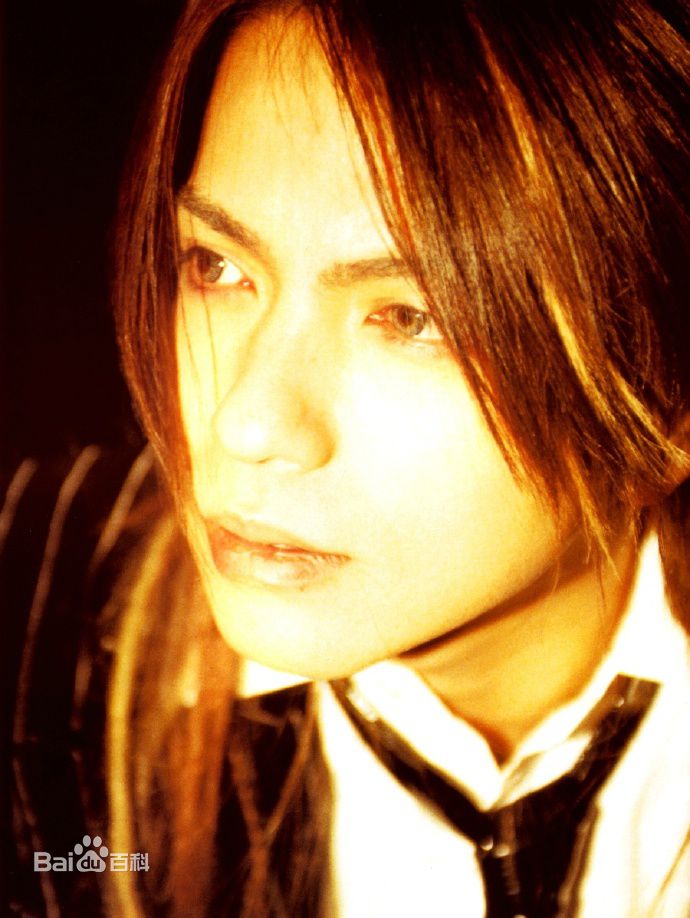 宝井秀人(たからい ひでと、Takarai Hideto)下弦之月壁纸壁纸