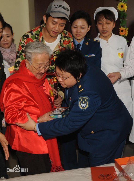 韩红(Han Hong)公益活动照片壁纸壁纸