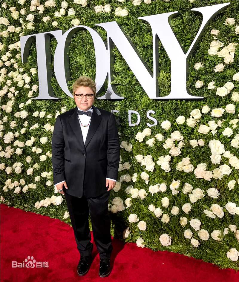 韩红(Han Hong)参加美国托尼奖前后照片