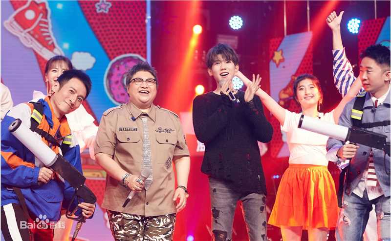 韩红(Han Hong)最新演出图素颜照相册