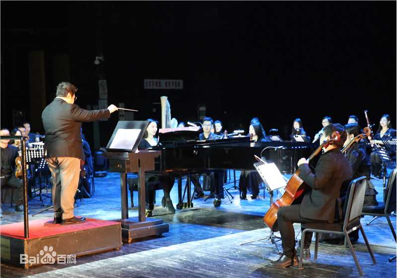 最新韩红(Han Hong)在作曲音乐剧《阿尔兹记忆的爱情》中的壁纸