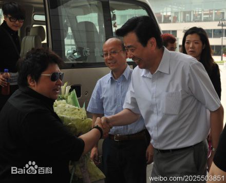 韩红(Han Hong)2011杭州慈善行生活照