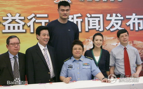 韩红(Han Hong)2011家乡公益行发布会素颜照相册