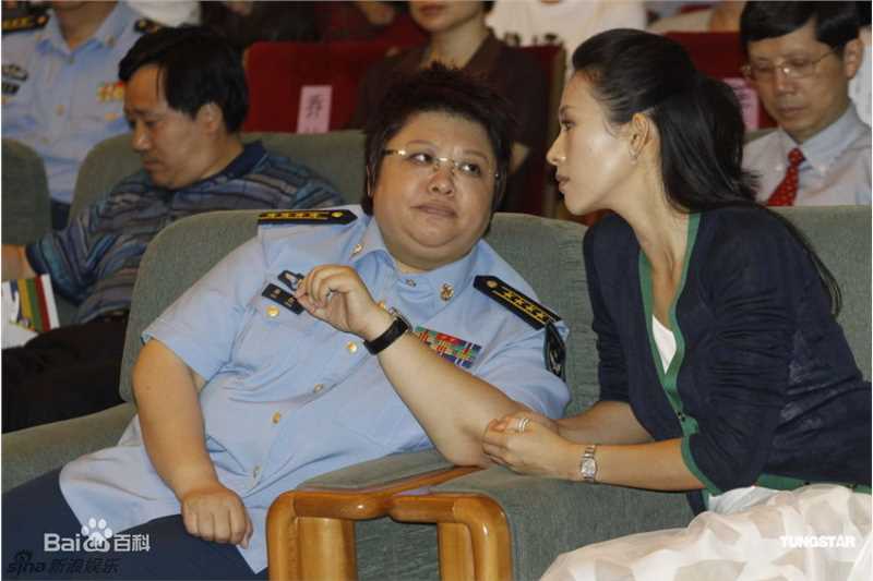 韩红(Han Hong)2011家乡公益行发布会素颜照相册