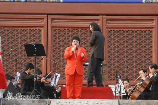 韩红(Han Hong)听我的声音发布会现场壁纸壁纸