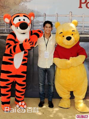 波波·斯图尔特(Booboo Stewart 、 Nils Allen Stewart Jr（本名）)波波图册前后照片