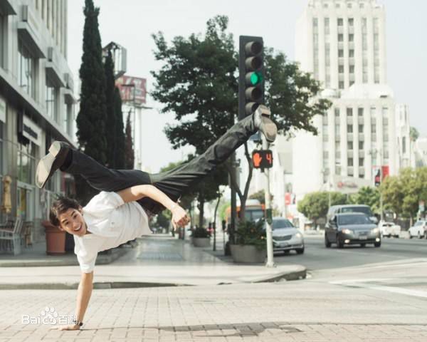 波波·斯图尔特(Booboo Stewart 、 Nils Allen Stewart Jr（本名）)波波图册前后照片