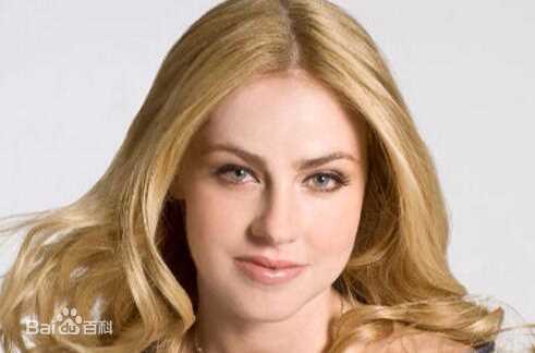 阿曼达·舒尔(Amanda Schull)前后照片