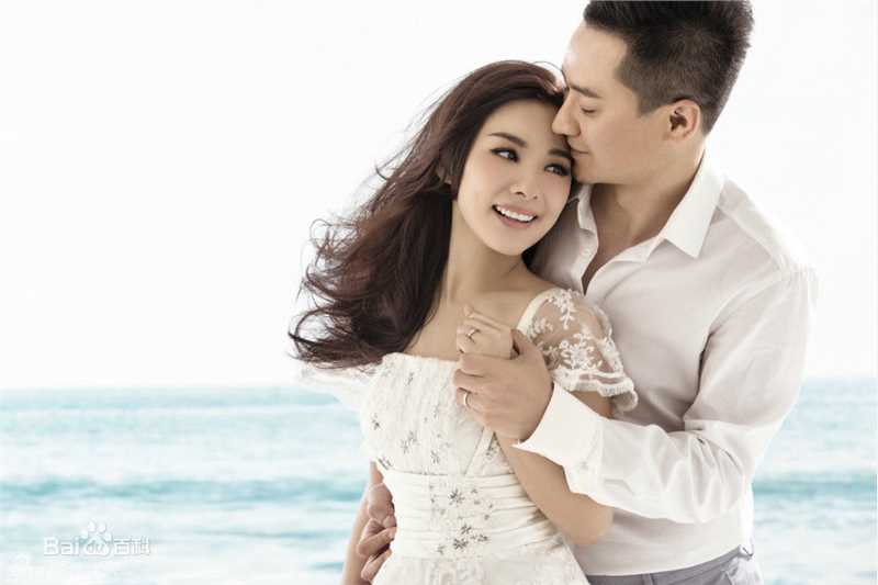 刘璇(Liu Xuan（英） / Xuan Lau（英）)婚纱照生活照