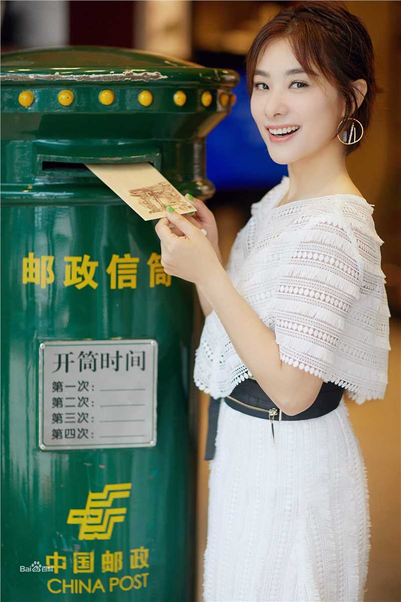 刘璇(Liu Xuan（英） / Xuan Lau（英）)社会活动前后照片