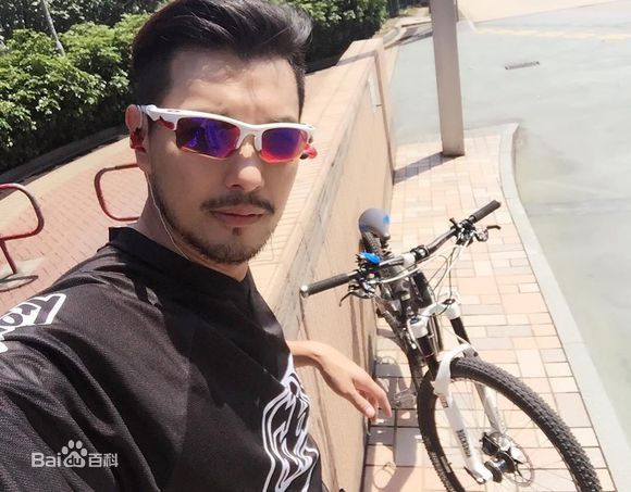 陈展鹏(Ruco Chan)日常照图册