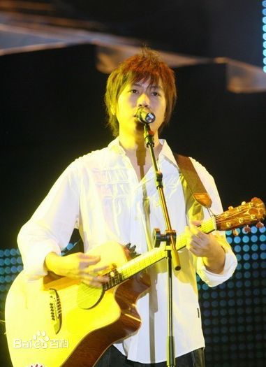 (Mayday)成员-阿信前后照片