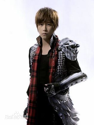 (Mayday)成员-阿信前后照片